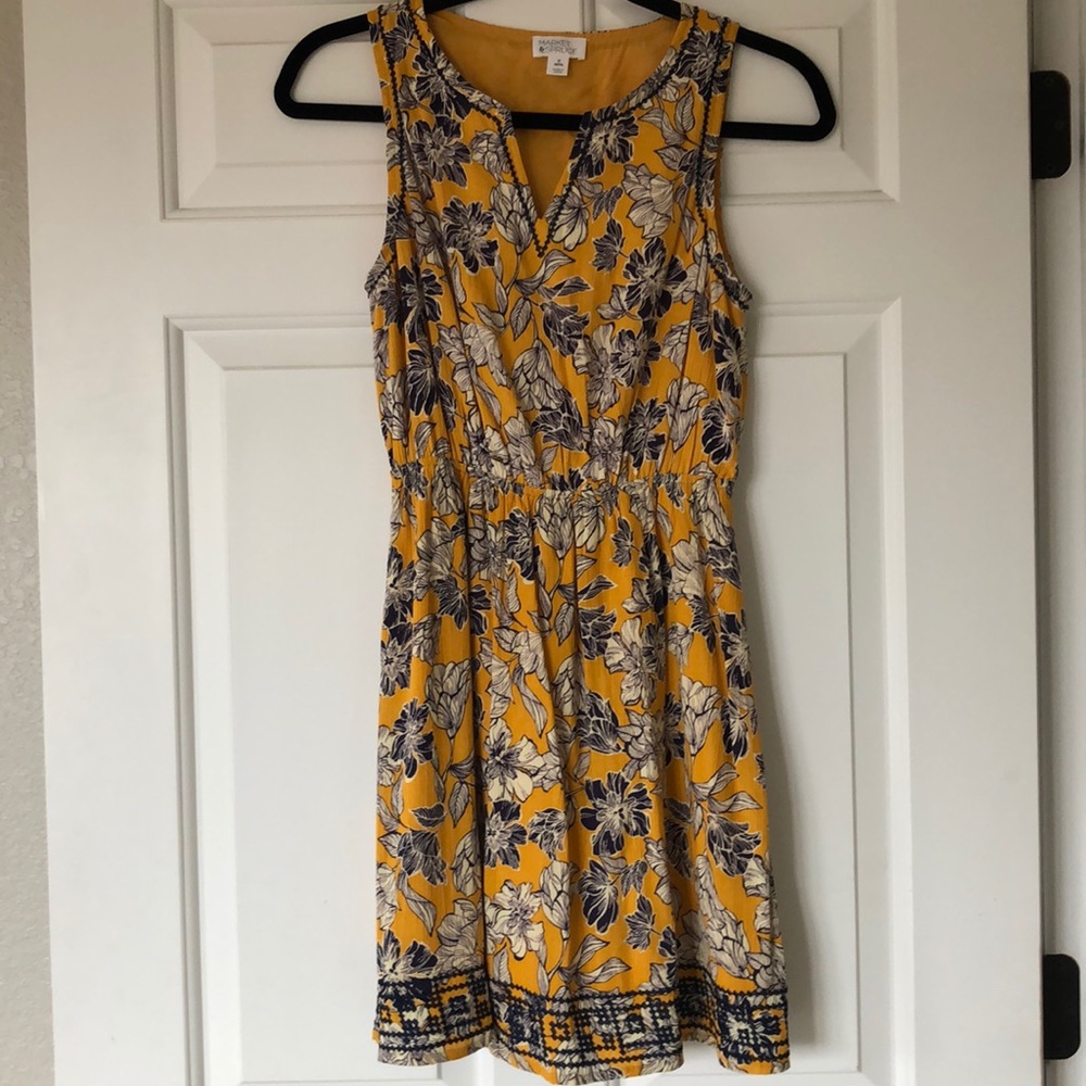 Perfect with a Jean jacket!